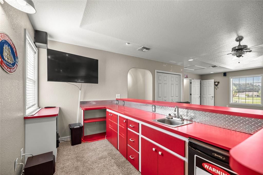 En Venta: $664,900 (4 camas, 2 baños, 3686 Pies cuadrados)