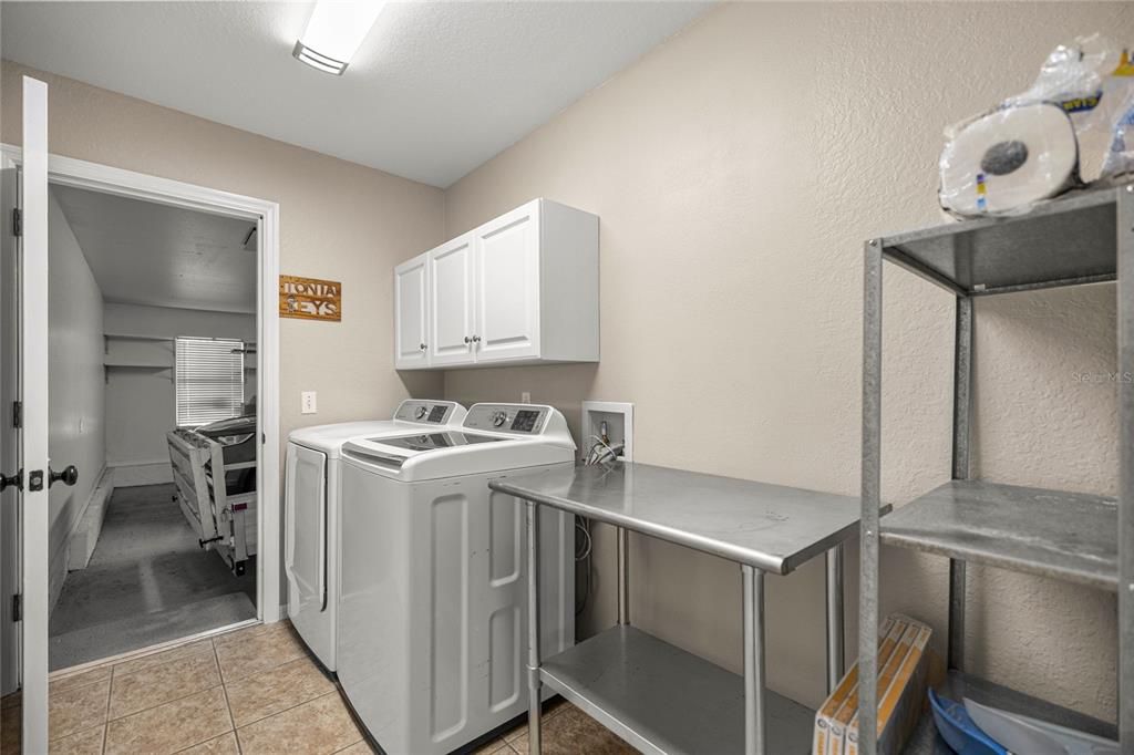 En Venta: $664,900 (4 camas, 2 baños, 3686 Pies cuadrados)