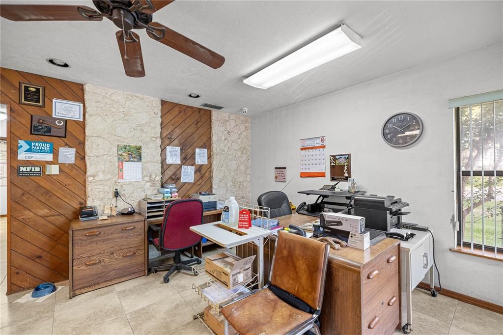 合同活跃: $725,000 (0 贝兹, 0 浴室, 1392 平方英尺)