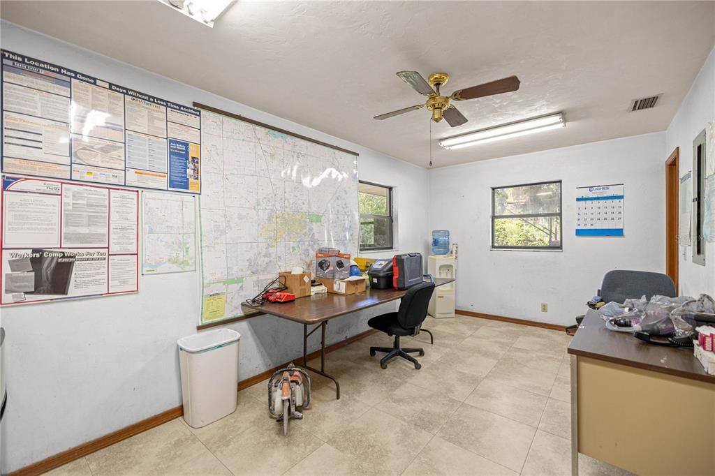 合同活跃: $725,000 (0 贝兹, 0 浴室, 1392 平方英尺)