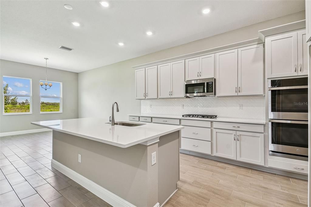 Active With Contract: $699,990 (5 beds, 4 baths, 3440 Square Feet)