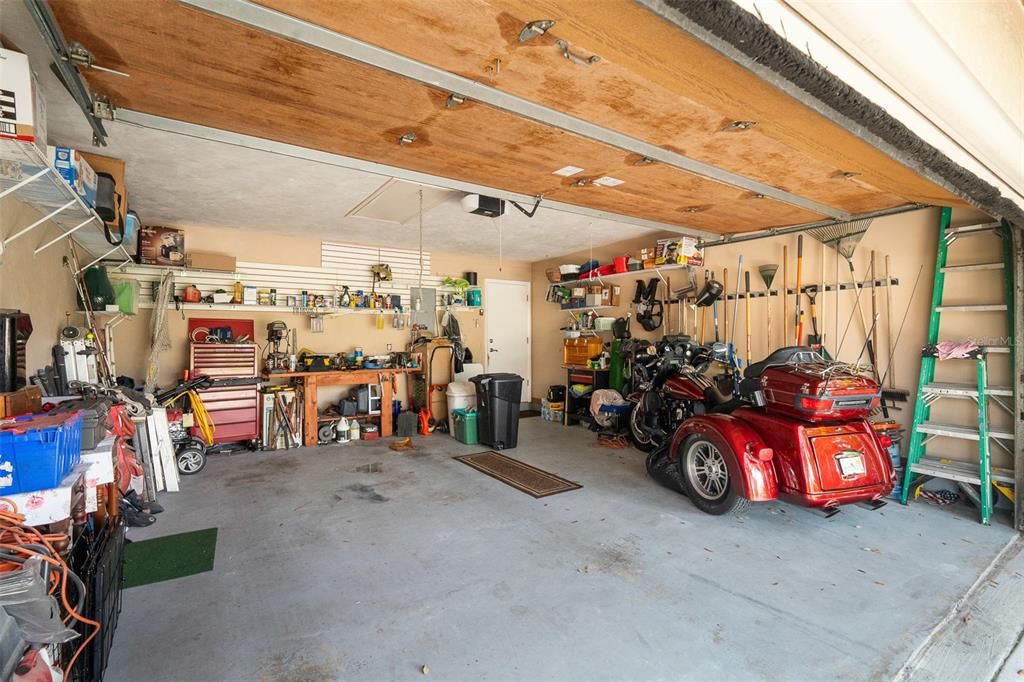 For Sale: $293,000 (3 beds, 2 baths, 1665 Square Feet)