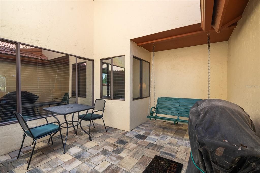 For Sale: $293,000 (3 beds, 2 baths, 1665 Square Feet)