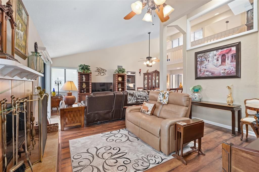 For Sale: $293,000 (3 beds, 2 baths, 1665 Square Feet)