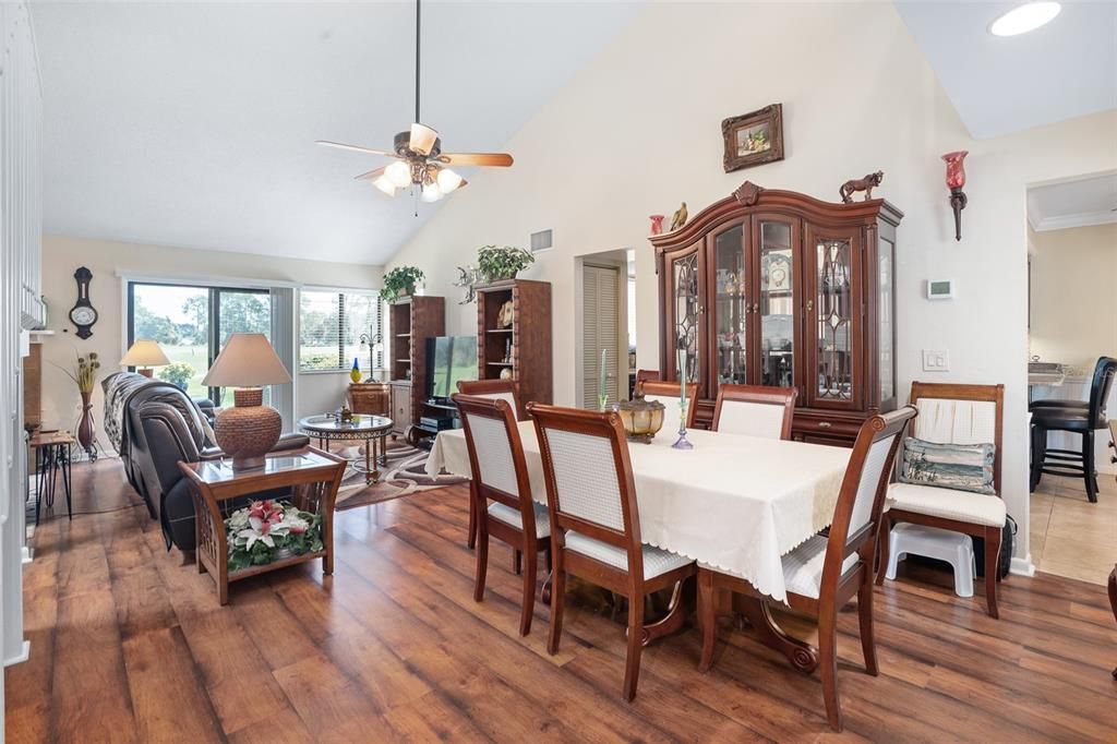 For Sale: $293,000 (3 beds, 2 baths, 1665 Square Feet)