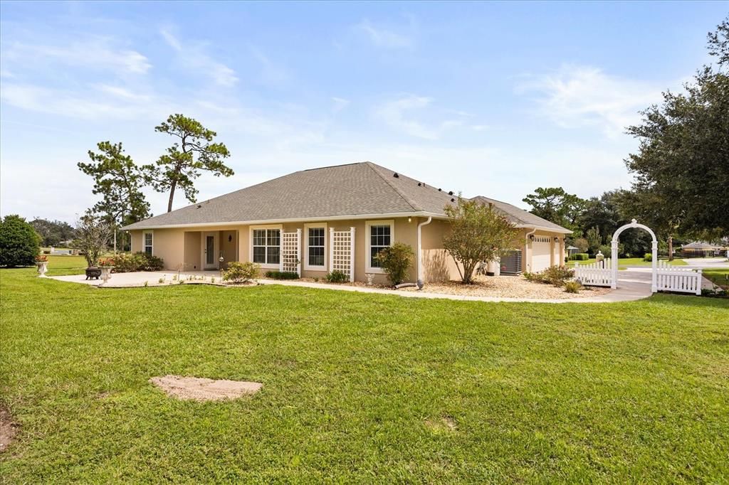 Active With Contract: $449,900 (4 beds, 3 baths, 2446 Square Feet)