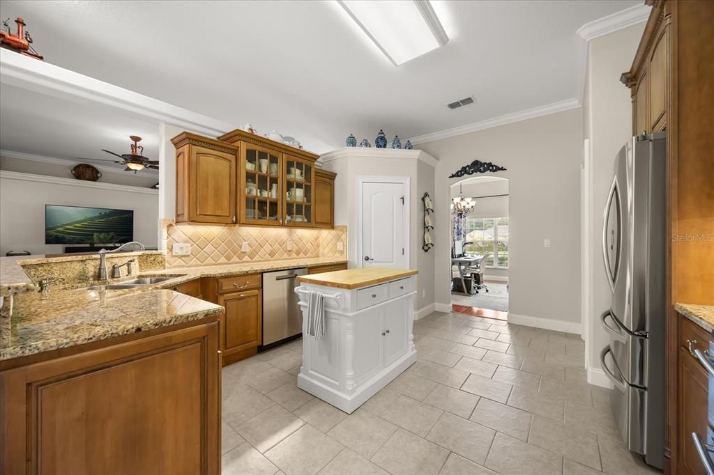 Active With Contract: $449,900 (4 beds, 3 baths, 2446 Square Feet)