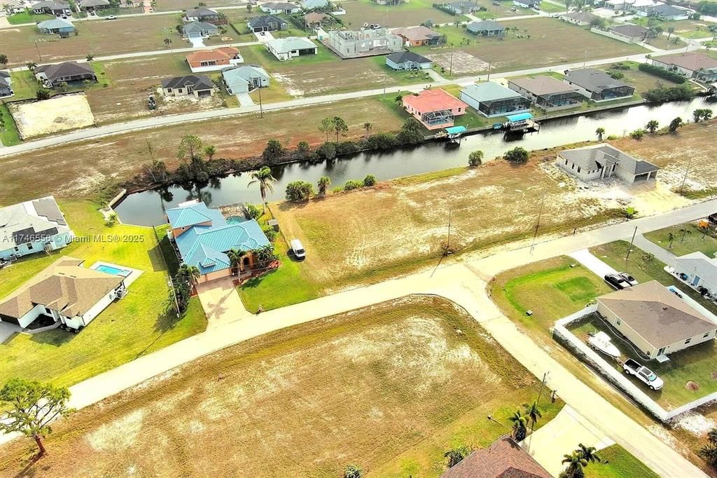待售: $249,000 (0.34 acres)