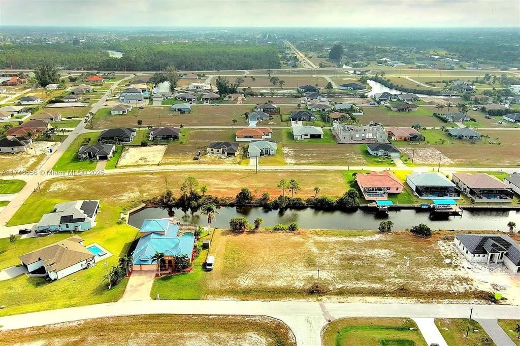 待售: $249,000 (0.34 acres)