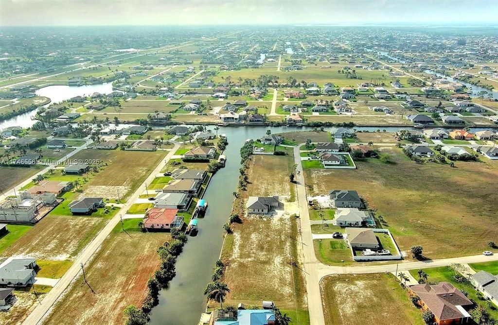 待售: $249,000 (0.34 acres)