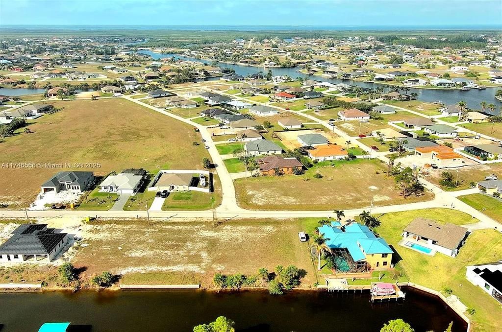 待售: $249,000 (0.34 acres)