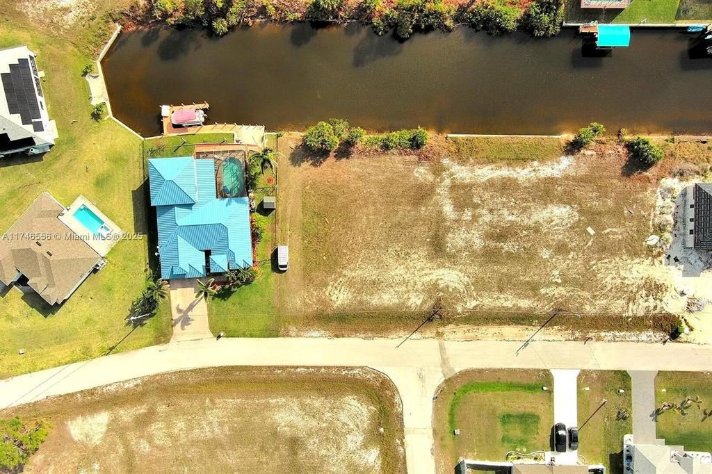 待售: $249,000 (0.34 acres)