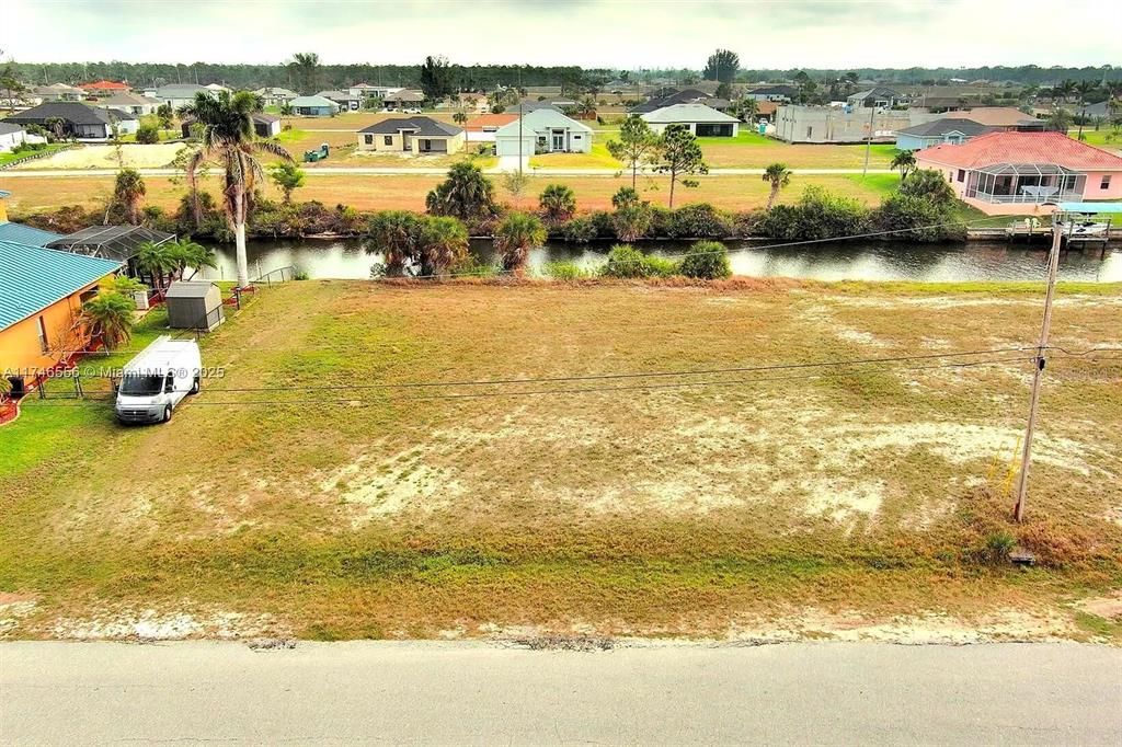 待售: $249,000 (0.34 acres)