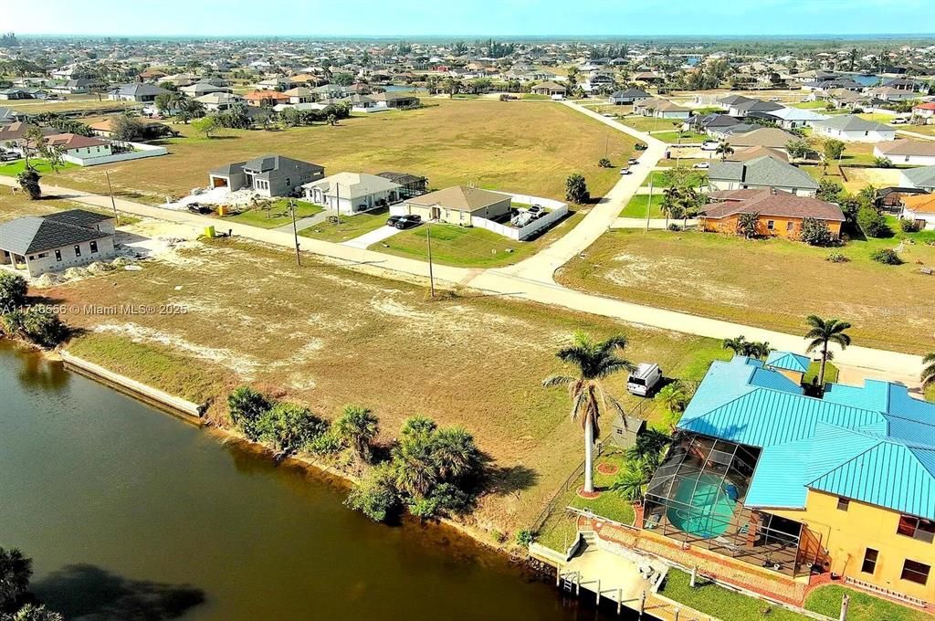 待售: $249,000 (0.34 acres)