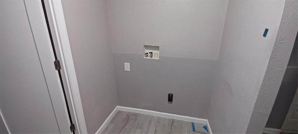 出租: $1,400 (2 贝兹, 1 浴室, 600 平方英尺)