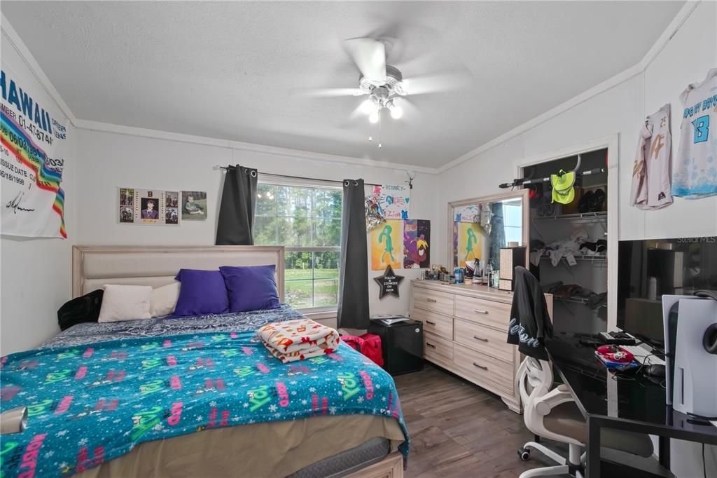 En Venta: $730,000 (3 camas, 2 baños, 2303 Pies cuadrados)