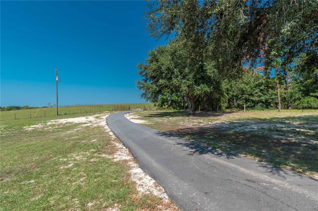 En Venta: $730,000 (3 camas, 2 baños, 2303 Pies cuadrados)