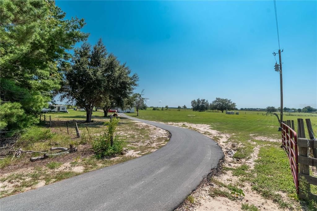 En Venta: $730,000 (3 camas, 2 baños, 2303 Pies cuadrados)