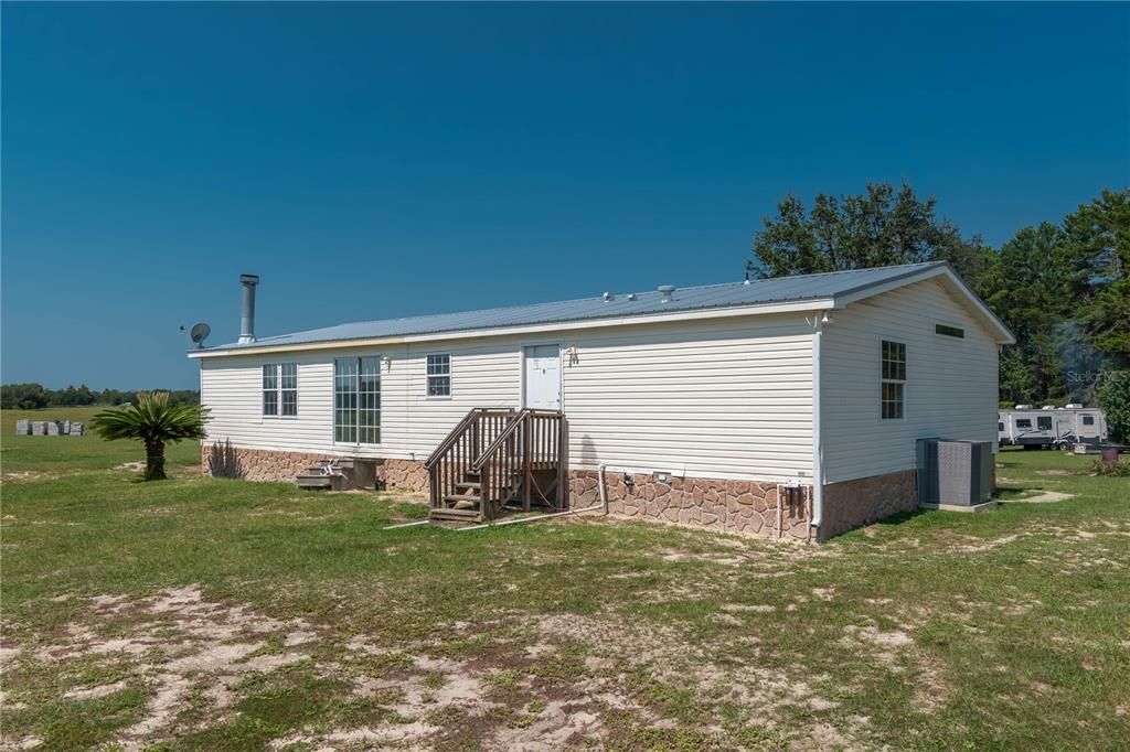 En Venta: $730,000 (3 camas, 2 baños, 2303 Pies cuadrados)