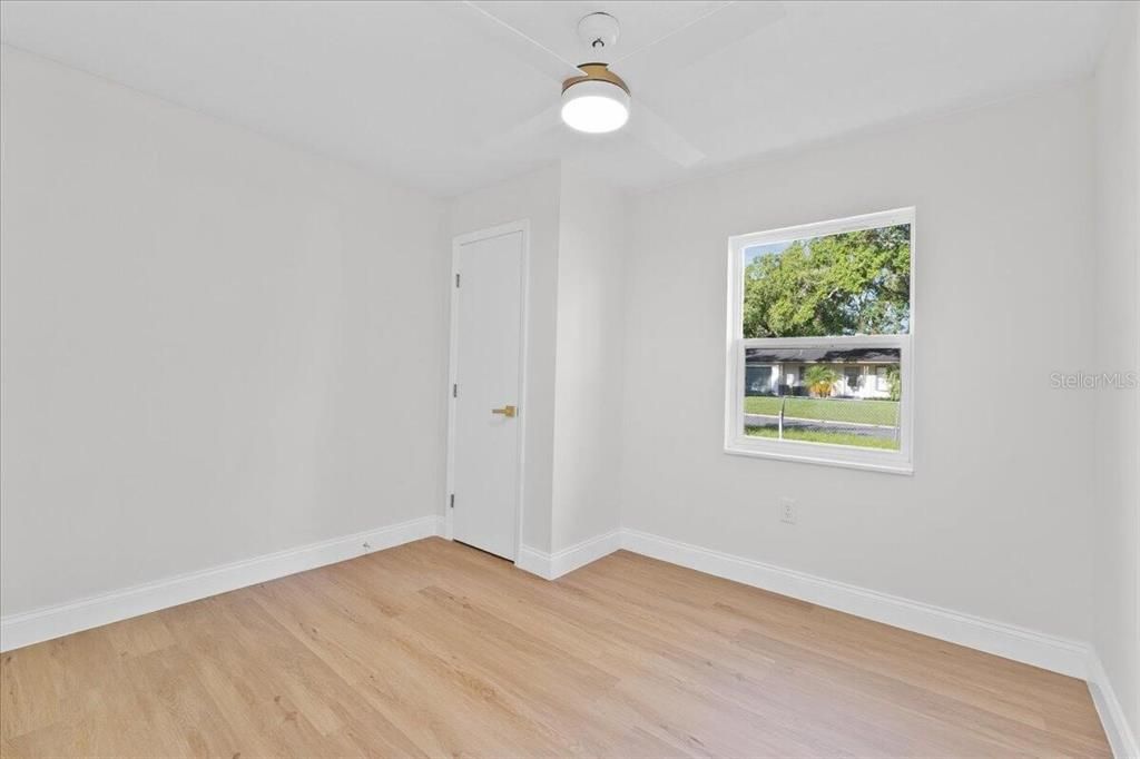 Active With Contract: $274,999 (3 beds, 1 baths, 1272 Square Feet)