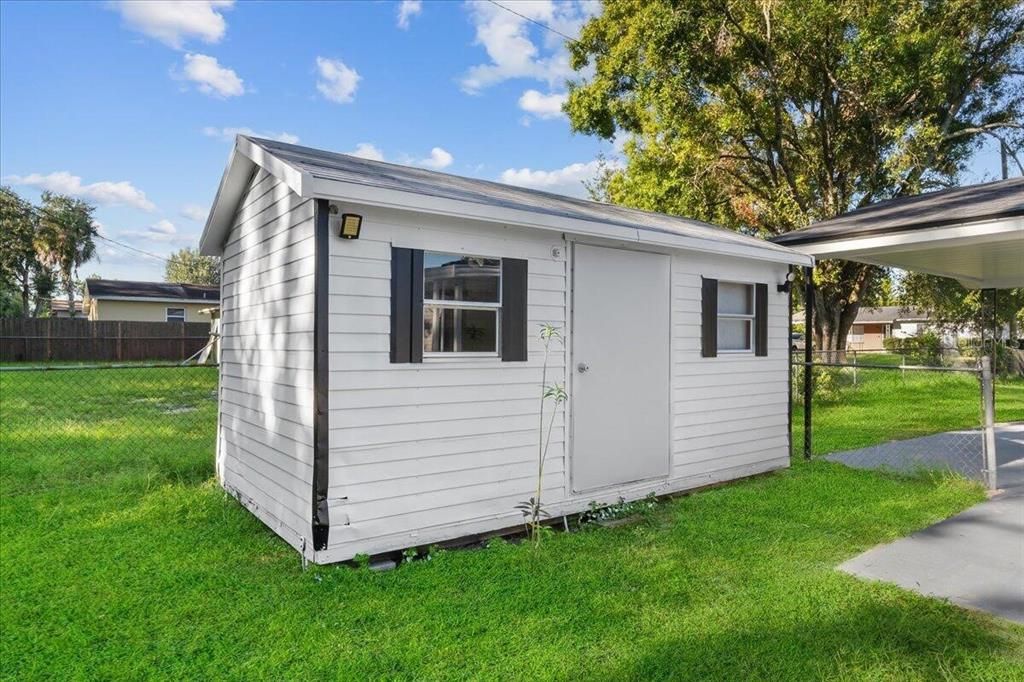 Active With Contract: $274,999 (3 beds, 1 baths, 1272 Square Feet)