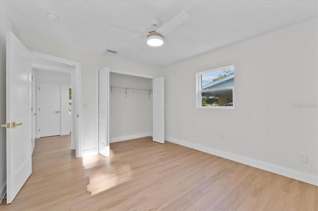 Active With Contract: $274,999 (3 beds, 1 baths, 1272 Square Feet)