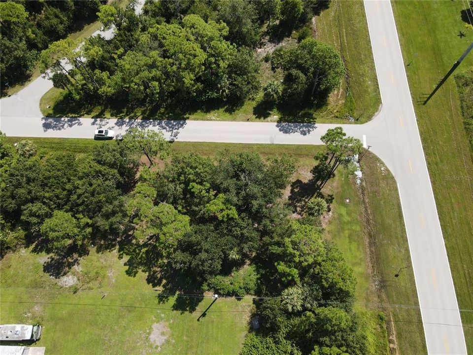 На продажу: $38,000 (0.37 acres)