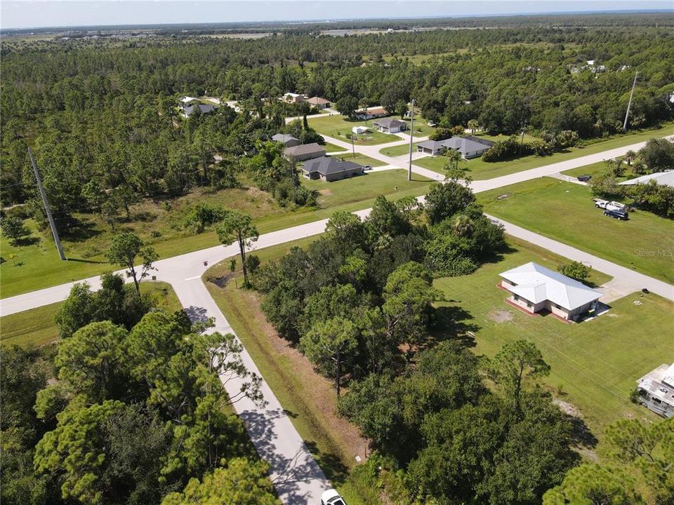 На продажу: $38,000 (0.37 acres)