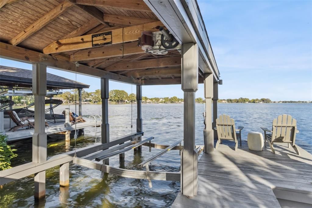 For Sale: $949,000 (2 beds, 2 baths, 1086 Square Feet)