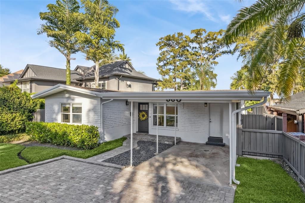 For Sale: $949,000 (2 beds, 2 baths, 1086 Square Feet)