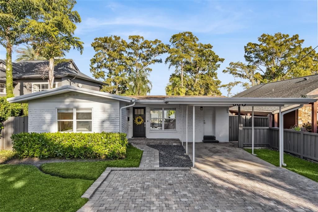 For Sale: $949,000 (2 beds, 2 baths, 1086 Square Feet)