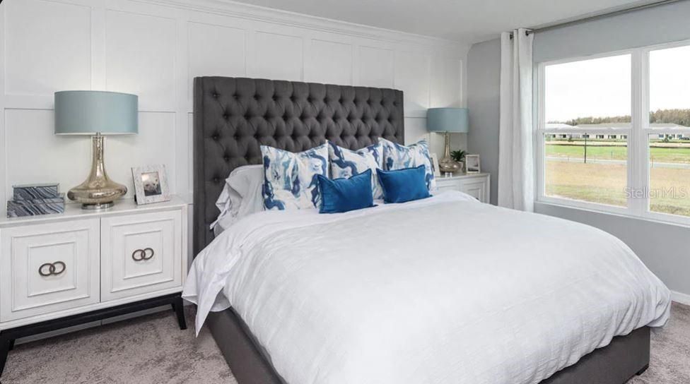 Activo con contrato: $398,999 (5 camas, 3 baños, 2287 Pies cuadrados)