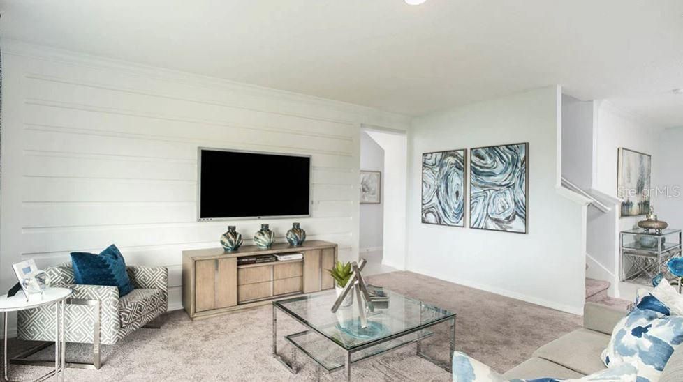 Activo con contrato: $398,999 (5 camas, 3 baños, 2287 Pies cuadrados)