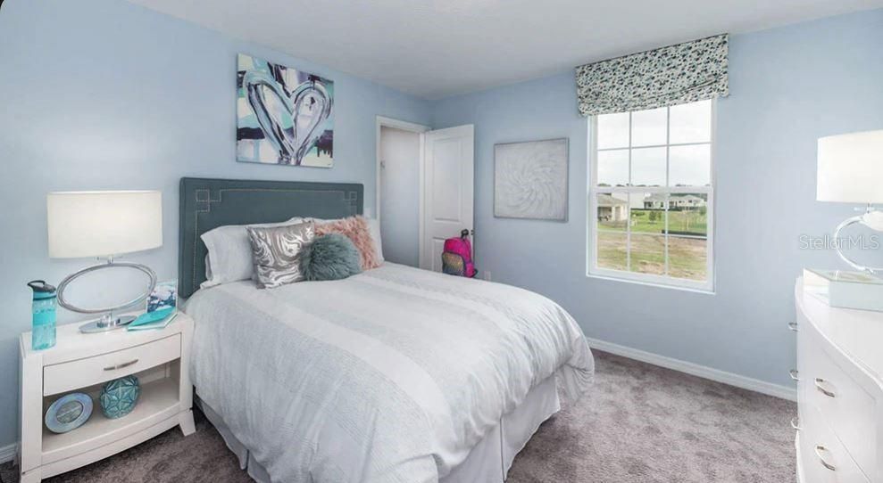 Activo con contrato: $398,999 (5 camas, 3 baños, 2287 Pies cuadrados)