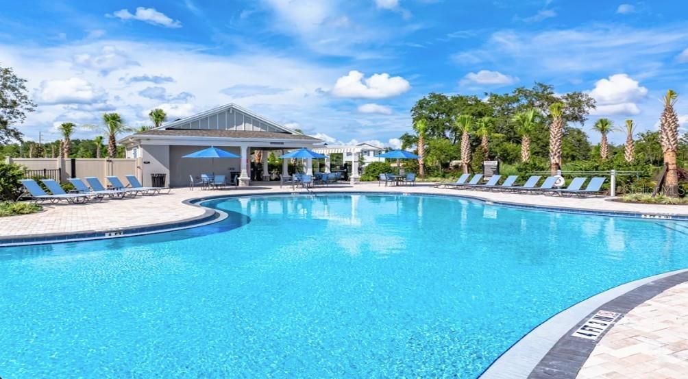 Activo con contrato: $398,999 (5 camas, 3 baños, 2287 Pies cuadrados)