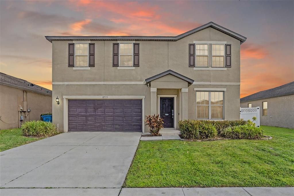 合同活跃: $375,000 (4 贝兹, 2 浴室, 2669 平方英尺)