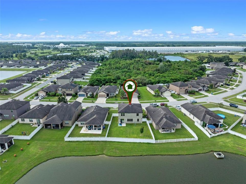 合同活跃: $375,000 (4 贝兹, 2 浴室, 2669 平方英尺)