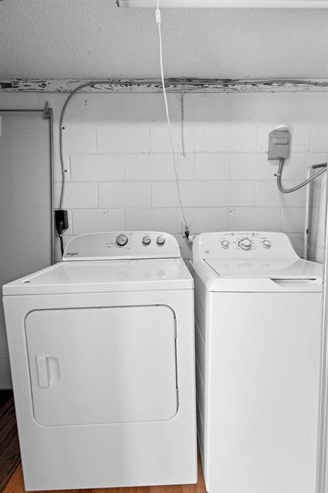 Под контрактом: $275,000 (3 спален, 1 ванн, 1510 Квадратных фут)