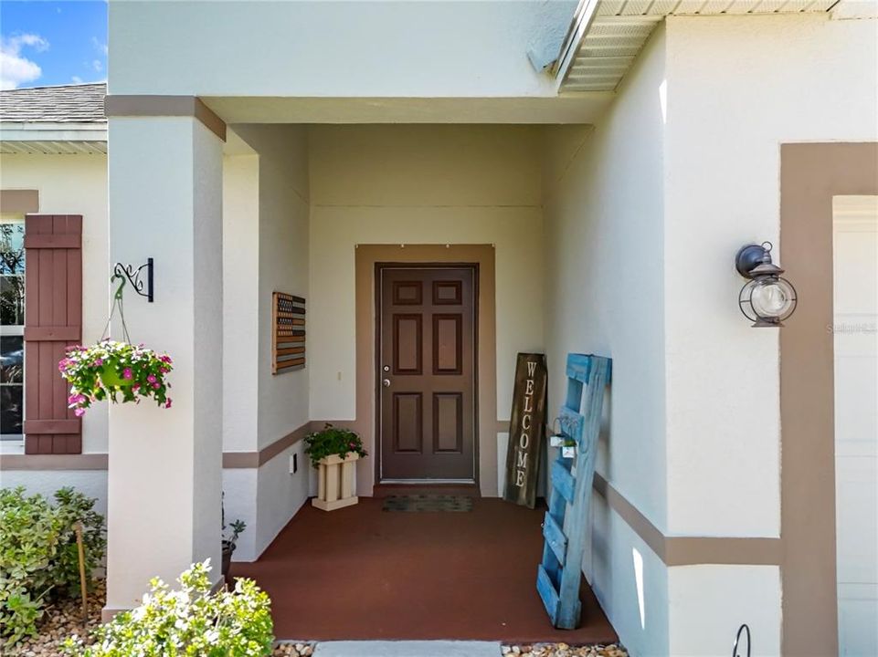 For Sale: $310,000 (3 beds, 2 baths, 1705 Square Feet)