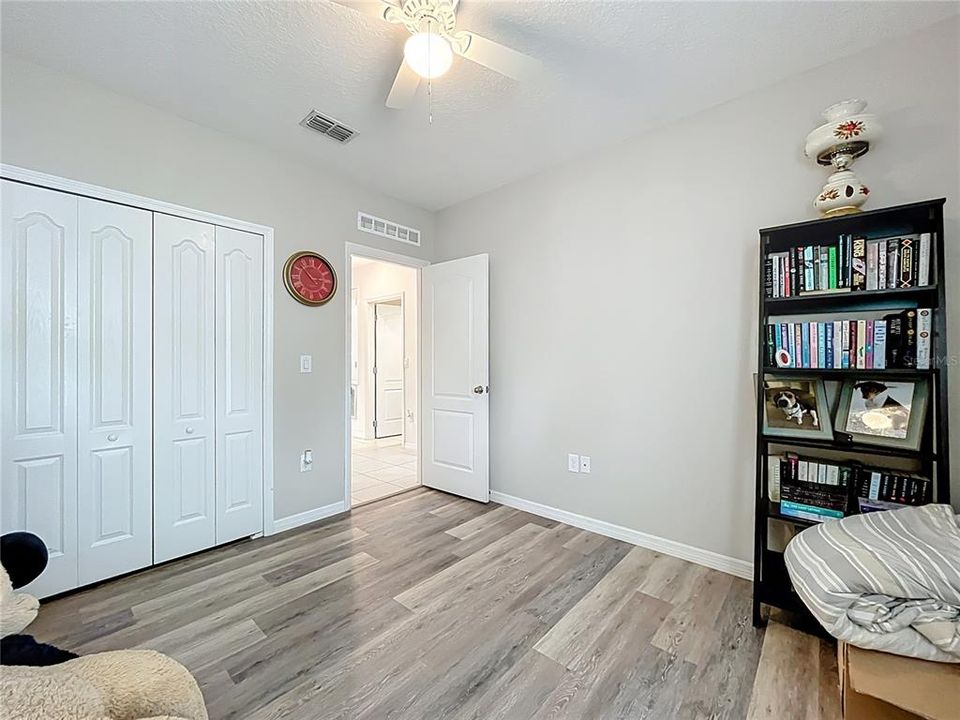 For Sale: $310,000 (3 beds, 2 baths, 1705 Square Feet)