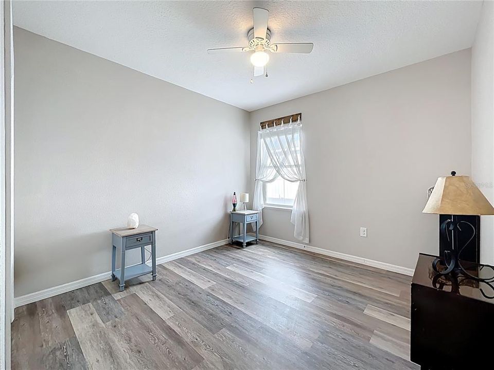 For Sale: $310,000 (3 beds, 2 baths, 1705 Square Feet)