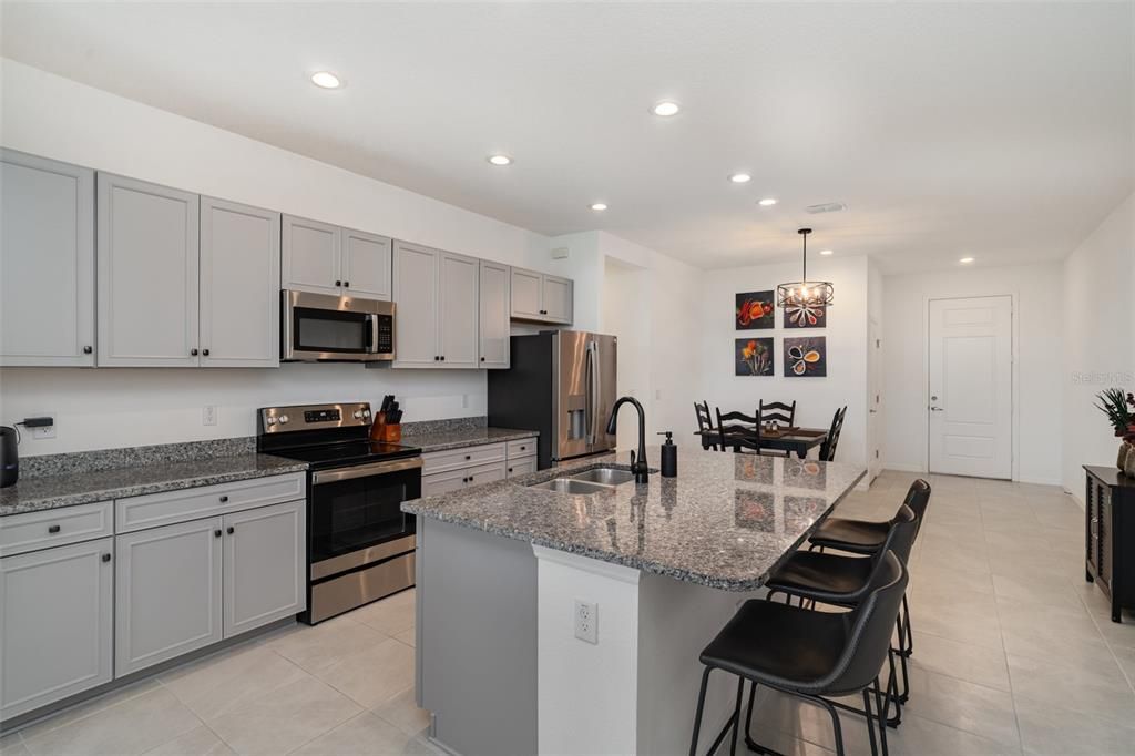 待售: $309,900 (3 贝兹, 2 浴室, 1822 平方英尺)