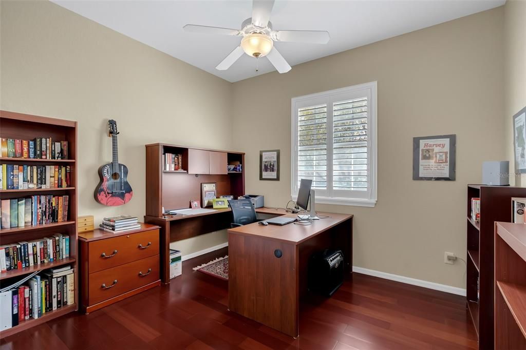 合同活跃: $799,000 (4 贝兹, 3 浴室, 2763 平方英尺)