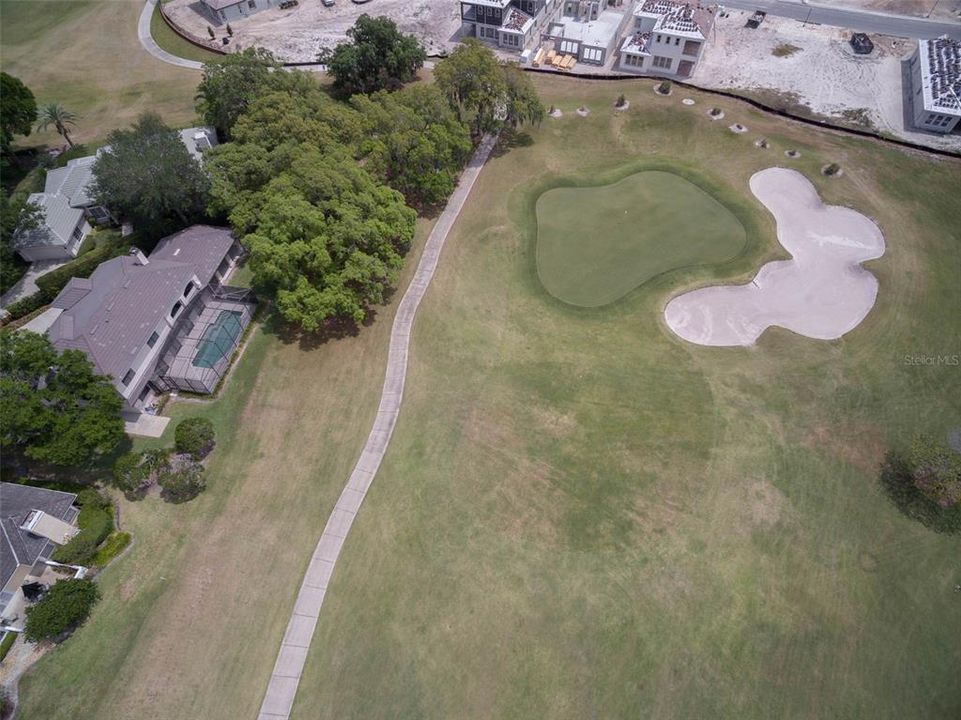 合同活跃: $799,000 (4 贝兹, 3 浴室, 2763 平方英尺)