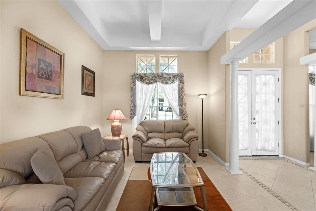 合同活跃: $799,000 (4 贝兹, 3 浴室, 2763 平方英尺)