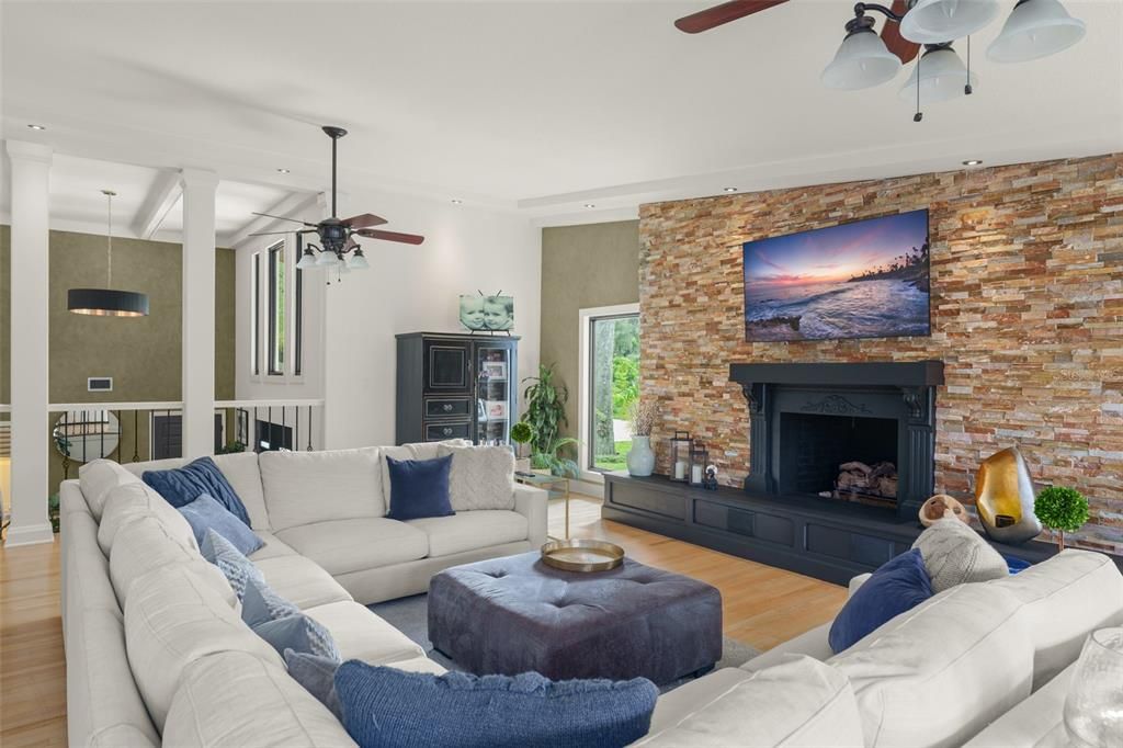 For Sale: $1,550,000 (5 beds, 4 baths, 4186 Square Feet)