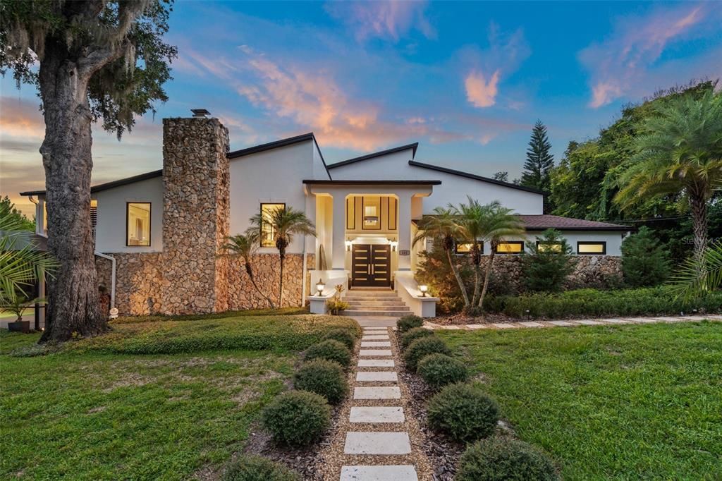 For Sale: $1,550,000 (5 beds, 4 baths, 4186 Square Feet)