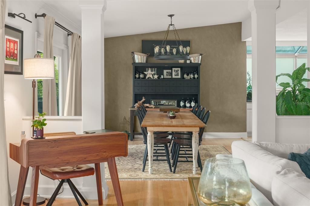 For Sale: $1,550,000 (5 beds, 4 baths, 4186 Square Feet)