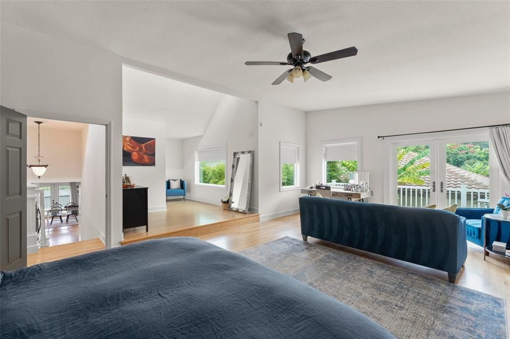 For Sale: $1,550,000 (5 beds, 4 baths, 4186 Square Feet)