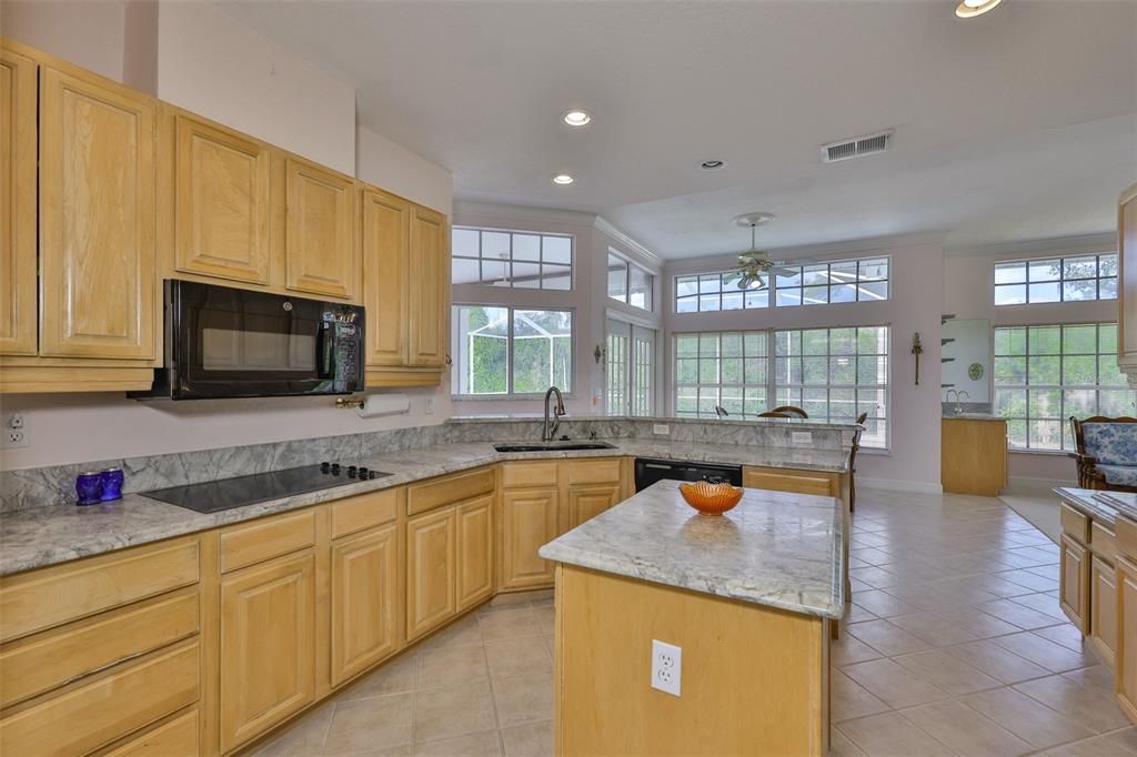 Active With Contract: $584,999 (3 beds, 3 baths, 2737 Square Feet)